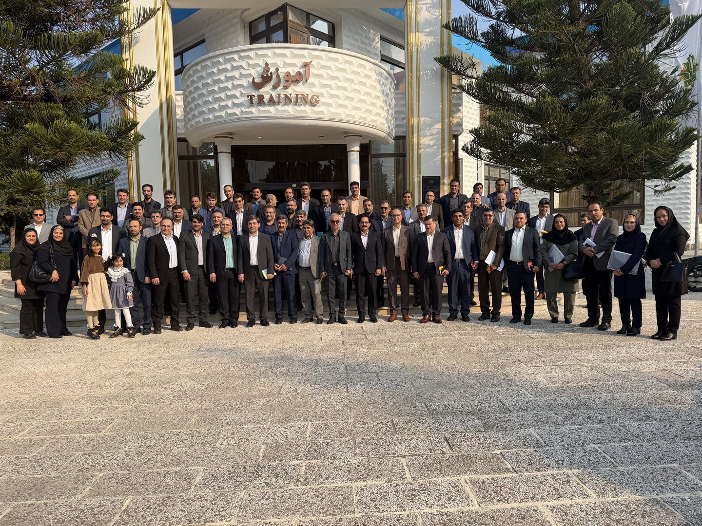 جلسه هم‌اندیشی مدیران و مسئولان IT دفاتر نمایندگی شرکت گسترش فناوری‌های نوین